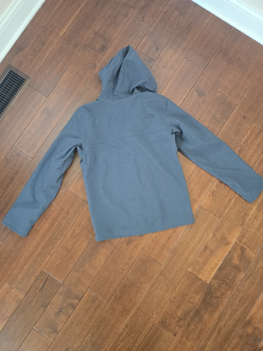 The North Face Men's Medium Apex Flex DryVent Softshell Jacket Grey